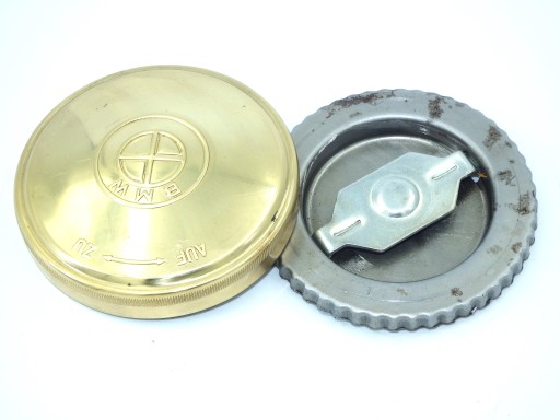 422 - БАКУ ПРОБКА BMW R-35 ЛАТУНЬ РЕПЛИКА