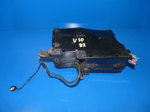 VOLVO V40 II Module fusibles