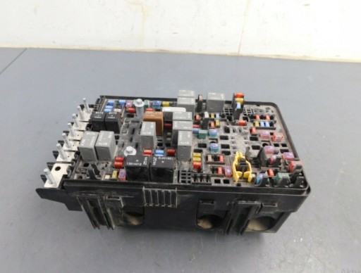 БЛОК ПРЕДОХРАНИТЕЛЕЙ КОМПЬЮТЕР TIPM WRANGLER JL