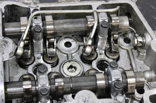 head. right valves of a cam right SUBARU FORESTER III 3