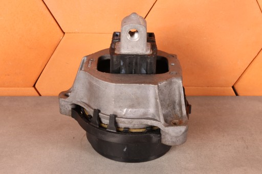 BMW G15 G20 G21 G30 G31 X3 G01 B58 B58C B58D engine mount right 6860472
