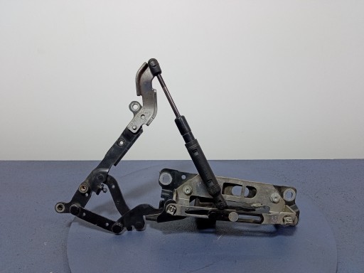 BMW 5 F10 F11 петля капота правая передняя 7186988