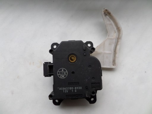 AE063700-8930 AE0637008930 - Мотор регулировки заслонки отопителя toyota avensis t25 corolla