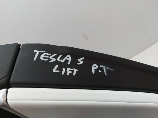 Tesla Model S LIFT upholstery side door right right rear part rear biala