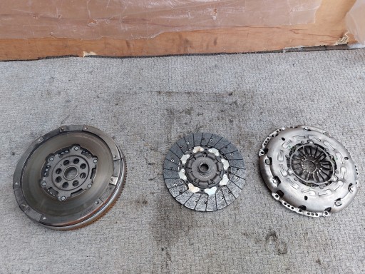 Embrayage Disque de pression DWUMAS FORD MONDEO MK5 2.0 TDCI