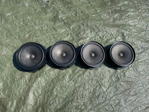 КОМПЛЕКТ ДИНАМИКІВ SKODA SUPERB II 08-15 3T0035411A