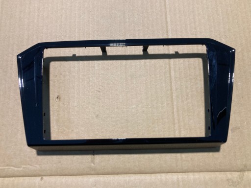 3G8858069B - Рамка навигационного радио VW PASSAT B8 LIFT
