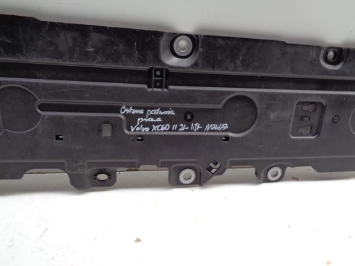 NO-WA-- cover chassis right VOLVO XC60 II 21- LIFT