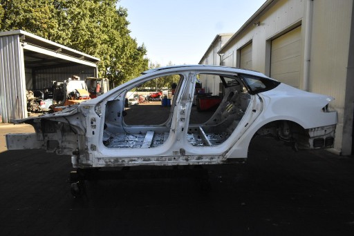 čtvrtka blatník levý pravý záď čtvrtka sloupek práh TESLA MODEL S 12-20