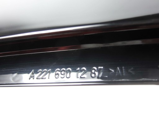 moulding slupka door front right Mercedes W221