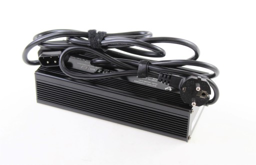 ЗАРЯДНИЙ ПРИСТРІЙ-АКУМУЛЯТОР 10106025