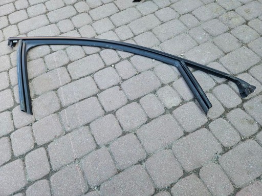 Zgarniacz gasket door front przednich right Opel Corsa F E-Corsa