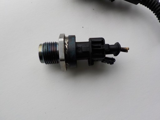 RENAULT MASTER III 2.0 DCI Capteur Pression Carburant 0281002915