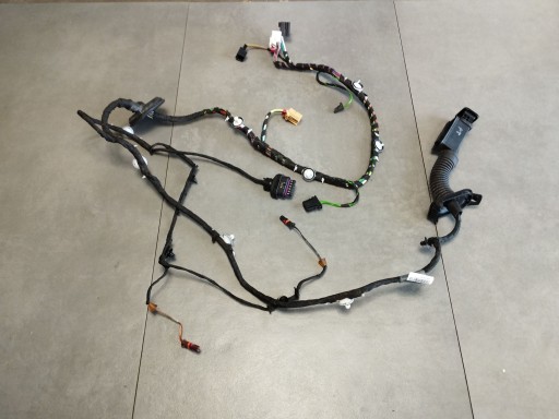 Audi A4 S4 B9 8W bundle door right rear part tylnych 8W0971687BG