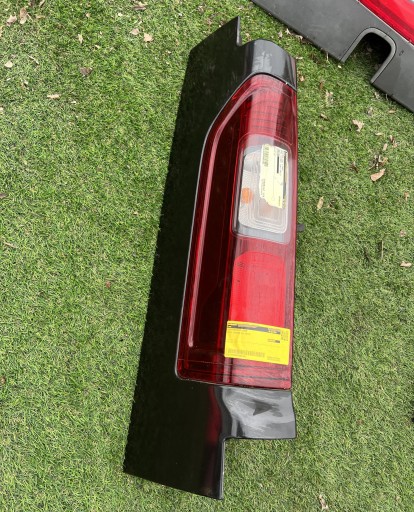 OPEL VIVARO light rear left complete original 265A61090R 265A64446R 26555