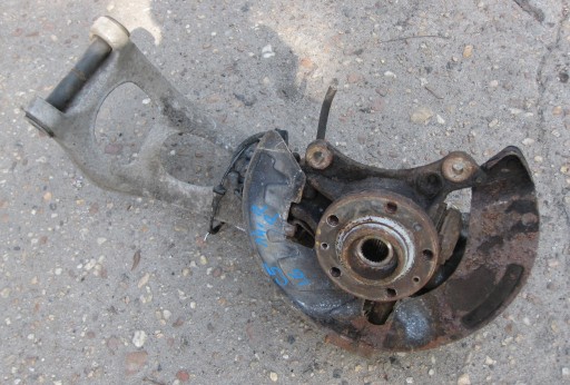 CITROEN C5 III 14R otoč čepu pravý předek