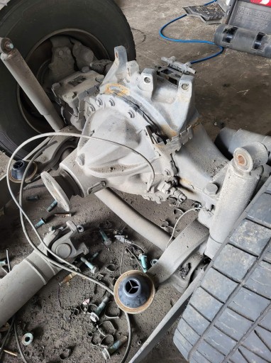 Mercedes Actros MP4 мост R440-13 2,533