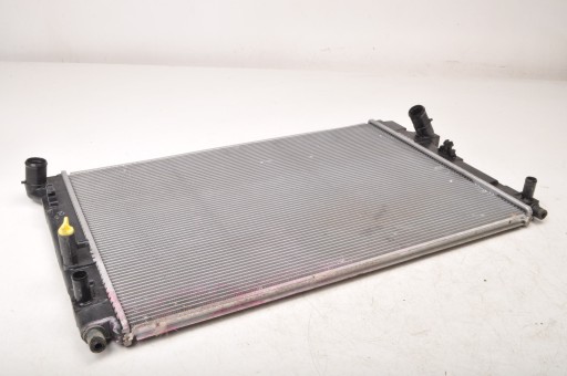 Гибридный водяной радиатор toyota yaris iii 1.5 422136-7980