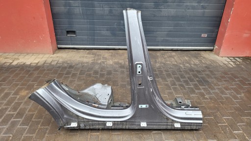 MERCEDES W177 19R пороговая стойка правая четверть