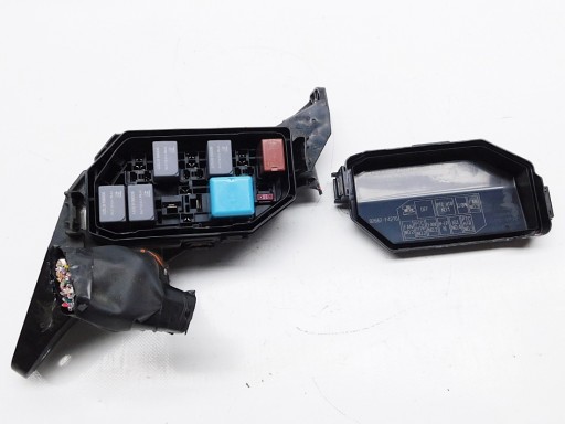 82662-F4270 - Блок предохранителей toyota c-hr 1.8 гибридный лифт