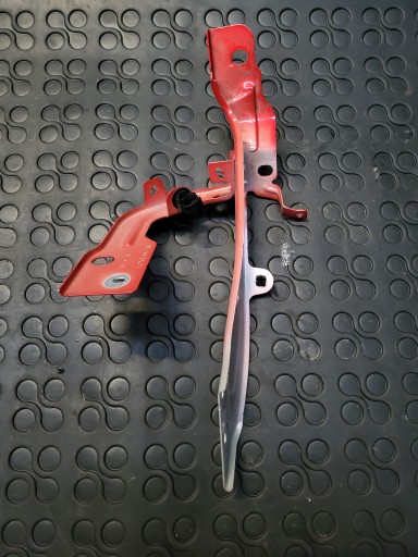 Renault Megane IV кронштейн крила передній правий