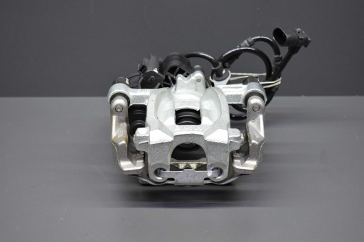 6883034 6885538 - Затискач П ЗД BMW 1 F40 2 F44 X1 F48