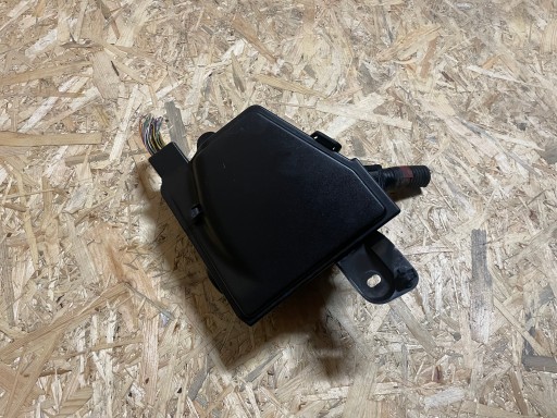 8200738818 - Блок предохранителей реле для dacia sandero i 1 1.2 16v 487004353r