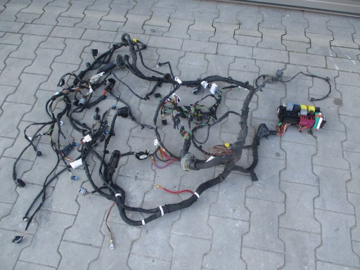 A6071500133 - Mercedes w176 установка блока предохранителей