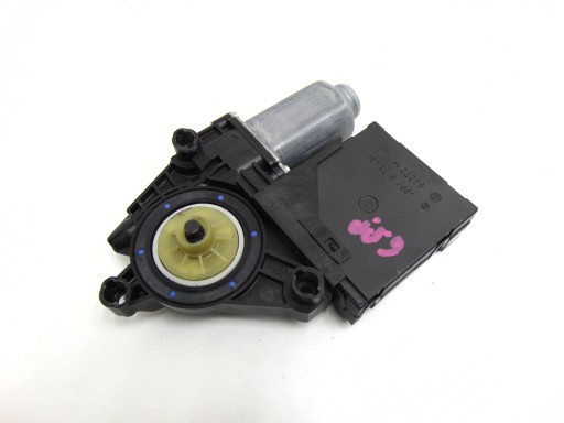 МОТОРЧИК ВЕТРОВОГО СТЕКЛА ПЕРЕДНИЙ 1T0959701AA SKODA OCTAVIA II