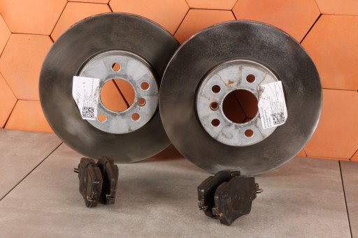 MINI F54 F55 F56 F57 F60 LCI discs plates front 307X24 6799351