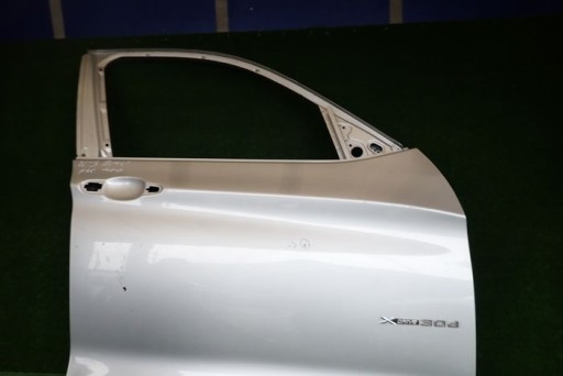 BMW X3 F25 10- door right front front