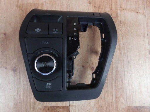 Toyota RAV4 V switch control panel frame changes of the gear brakes tryb