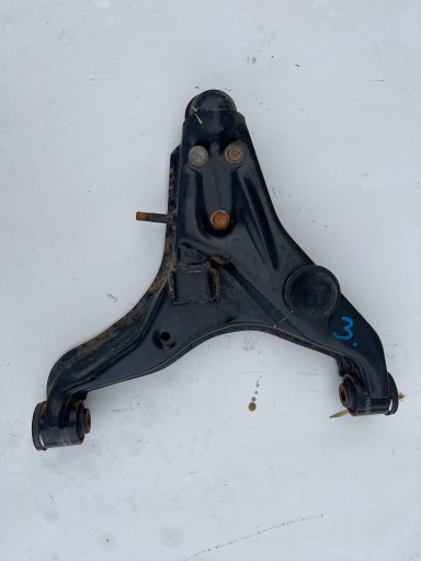 52P137 - Нижний поперечный рычаг правый mitsubishi l200 2018-