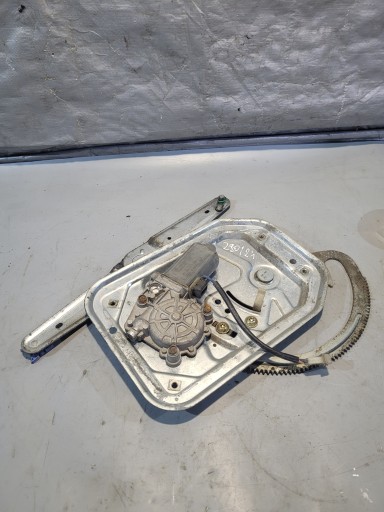 0 130 - Склопідйомник правий передній oe 0130821508 scania r p114