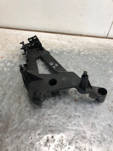stütze halter filter luft VW T7 7T0129671