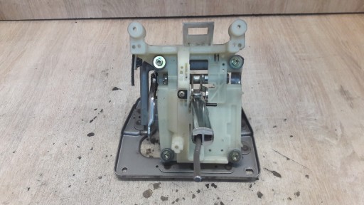 Важіль КПП Lexus RX 300 03 автомат