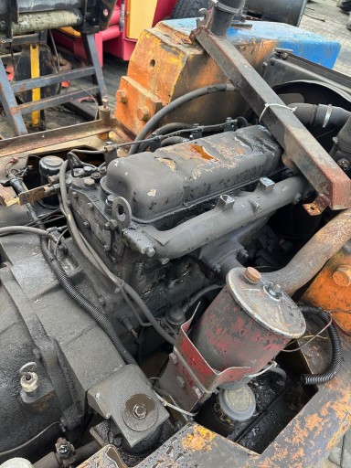 4-циліндровий двигун PERKINS Bułgar D-3900 Навантажувач BULGAR