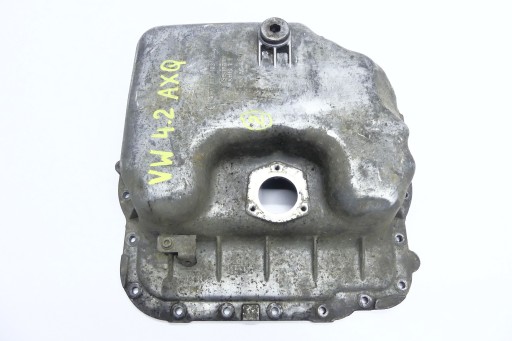 077103604D - VW TOUAREG 4.2 V8 AXQ Нижний масляный поддон