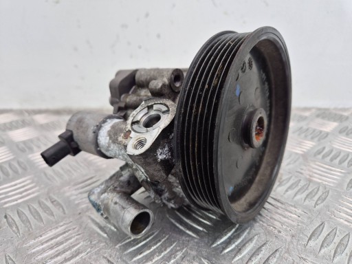 Mercedes E250 CGI W212 Servopumpe A0064667501 M271.860