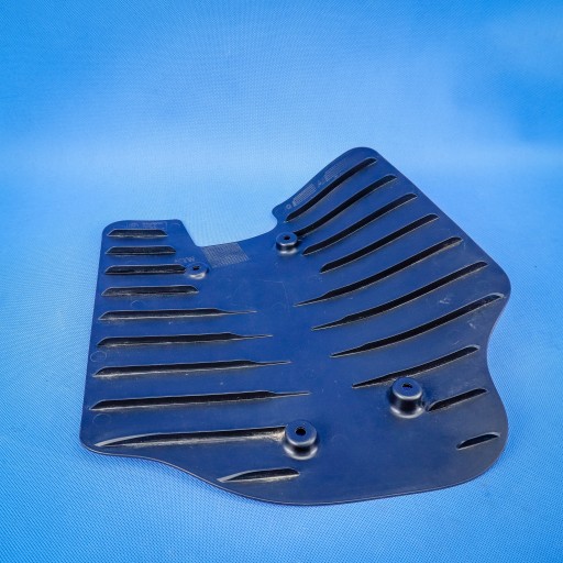 Blende Abdeckung des Querlenkers hinten heck rechts BMW 5 G30 33306861144 6861144 59km