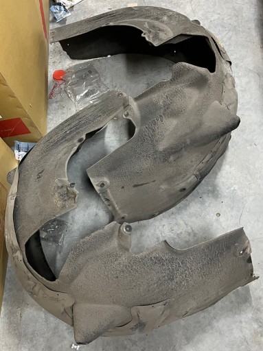 BMW F93 АРКИ ЗАДНЕГО КОЛЕС, СПРАВА ИЛИ СЛЕВА