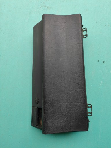 Mercedes-Benz 190 W201 passenger compartment of the passenger