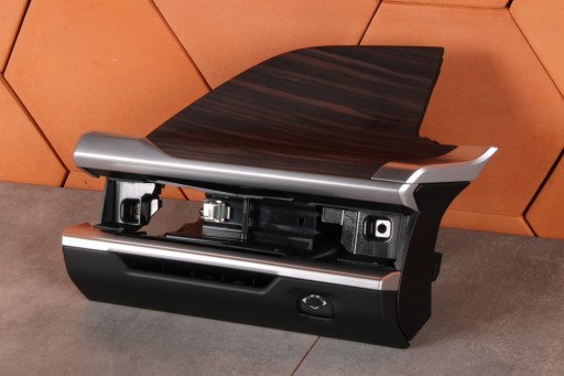 BMW 7' G70 Garniture moulure decorative DEKOR Console LIPA FINELINE BRAZ EUROPA 9628402