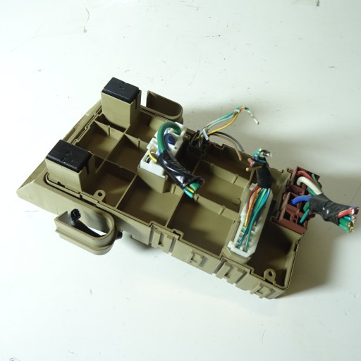 SUBARU OUTBACK 4 compartment of fuses 82201AJ000