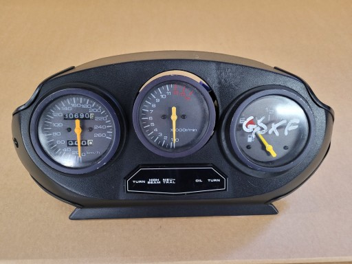 Suzuki GSXF 600 часы счетчик