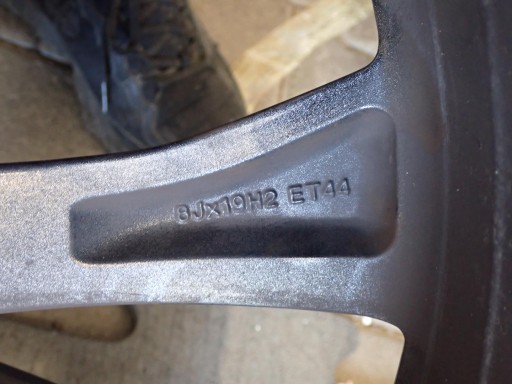 disk disk SKODA 3V0 5x112 ET44 8J 19" 3V0601025AA