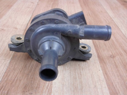 Toyota RAV4 V 2.5 HYBRID vodena pumpa inwertera falownika G904042010