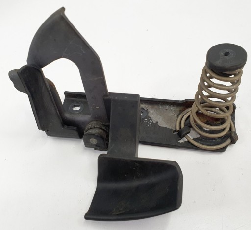 Болт замок капота MERCEDES R171 A1718800064