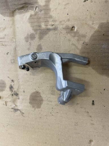 ЛАПА КРОНШТЕЙН ДВИГУНА TOYOTA RAV 4 2.5 ГІБРИД