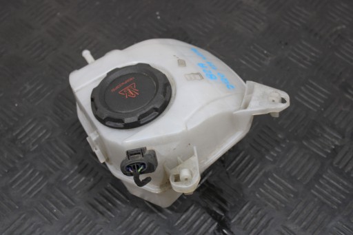 Réservoir eau 2Q0121407B AUDI A1 II 82A